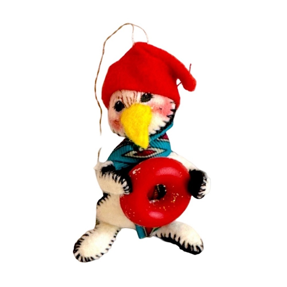 Vintage Annalee 1999 Penguin Christmas Ornament‎